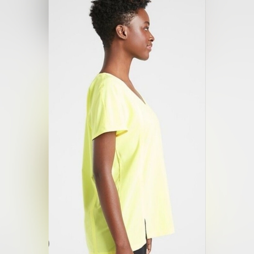 ❤️ NWOT! ATHLETA V-NECK BOULEVARD TOP, XS - Picture 3 of 11